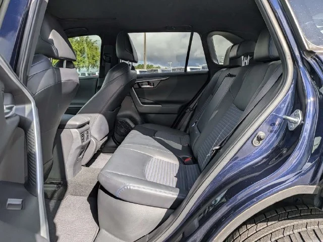 Used 2021 Blue Print/midn Toyota Hybrid XSE image 14