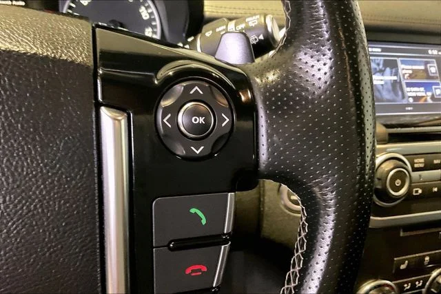 Used 2016 Gray Land Rover HSE image 19
