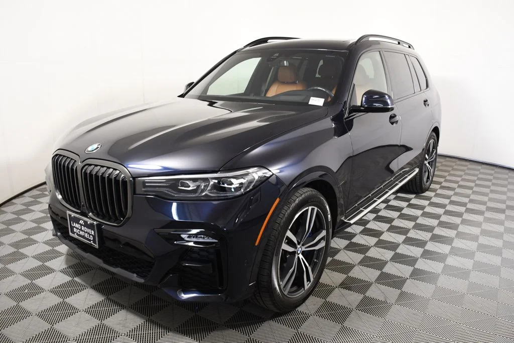 2022 BMW X7 xDrive40i's photo