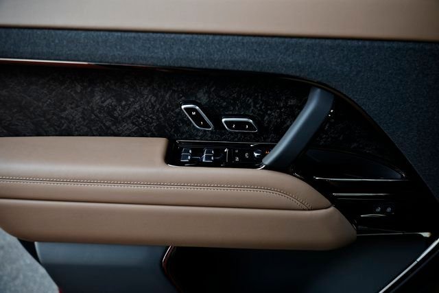 New 2025 Firenze Red LAND ROVER SE image 16