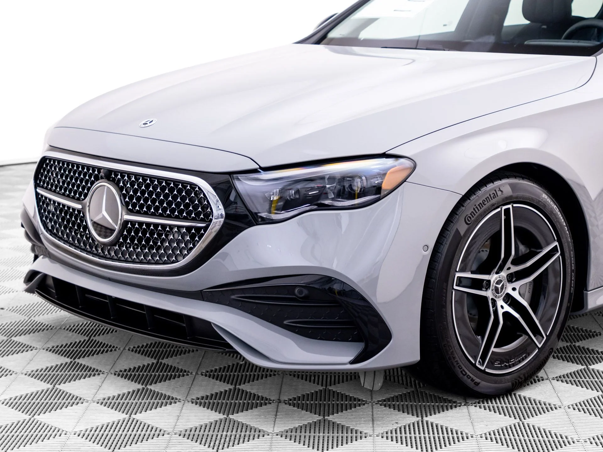 New 2027 Gray Mercedes-Benz E 450 image 37