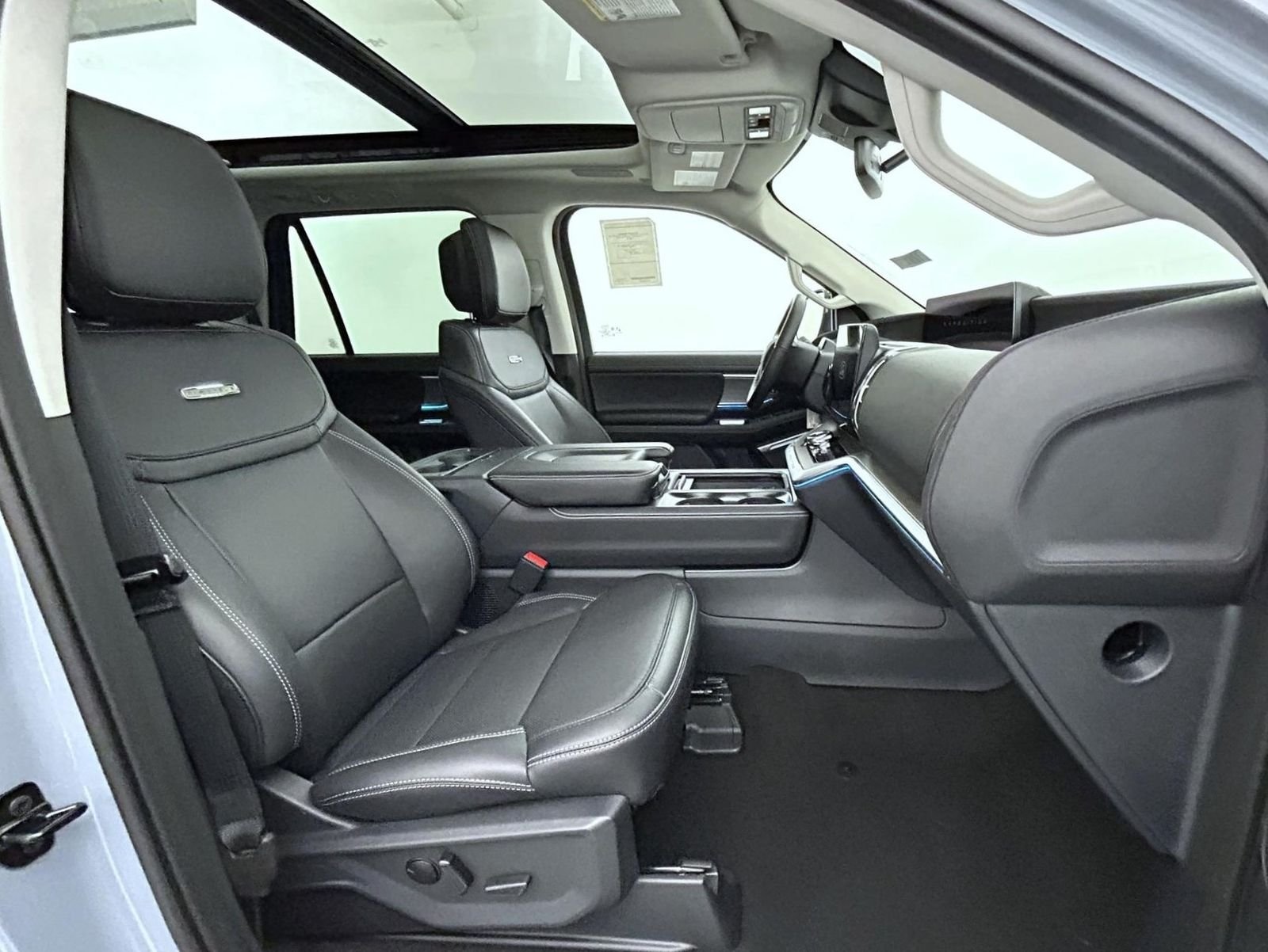New 2027 Glacier Gray Metallic Tri-Coat Ford Platinum image 16
