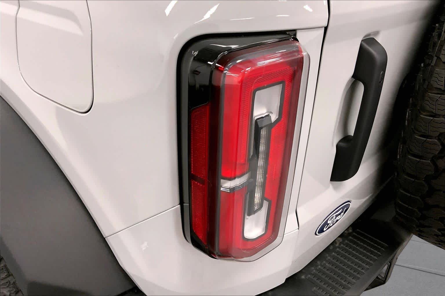 New 2026 Avalanche Gray Ford Badlands® image 14