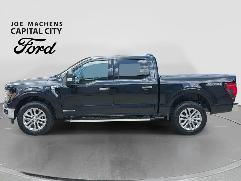 Used 2025 Agate Black Metallic Ford XLT image 8
