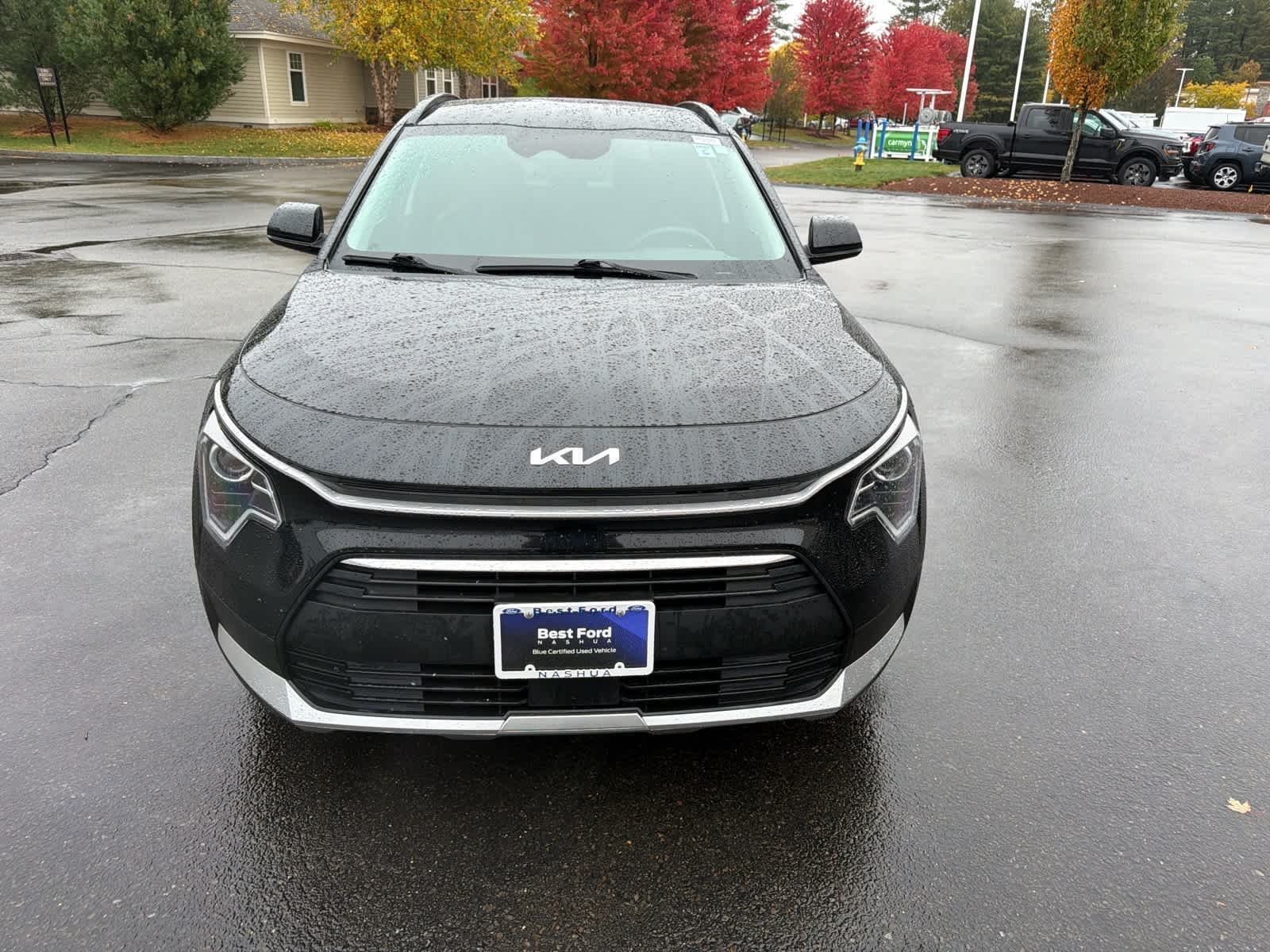 Used 2025 Aurora Black Pearl Kia EX image 6