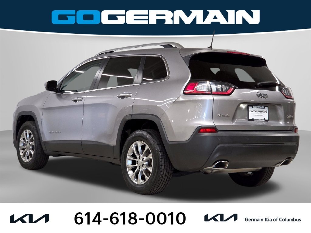 Used 2021 Silver Jeep Latitude Lux image 11
