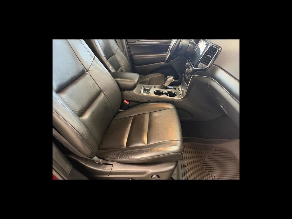 Used 2021 Red Jeep Limited image 18