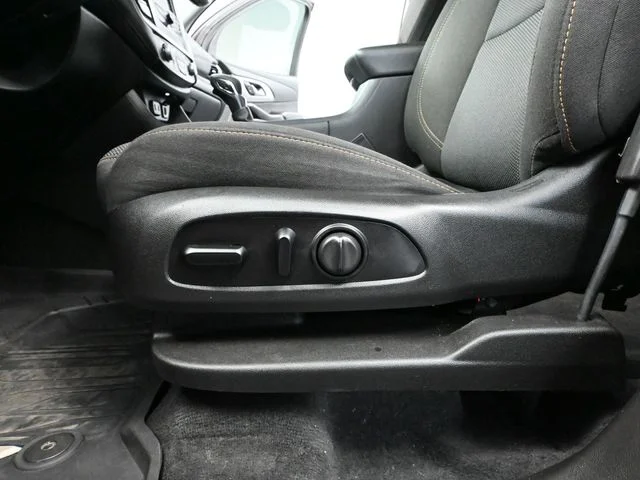 2021 Chevrolet Traverse 1LT - Photo 22