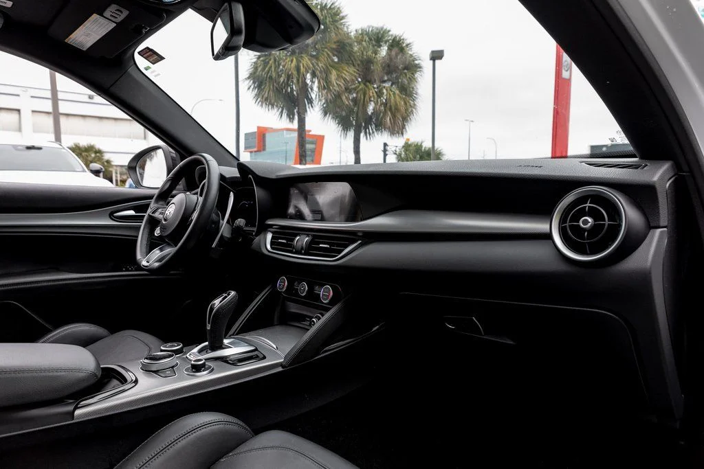 2024 Alfa Romeo Stelvio Veloce - Photo 34