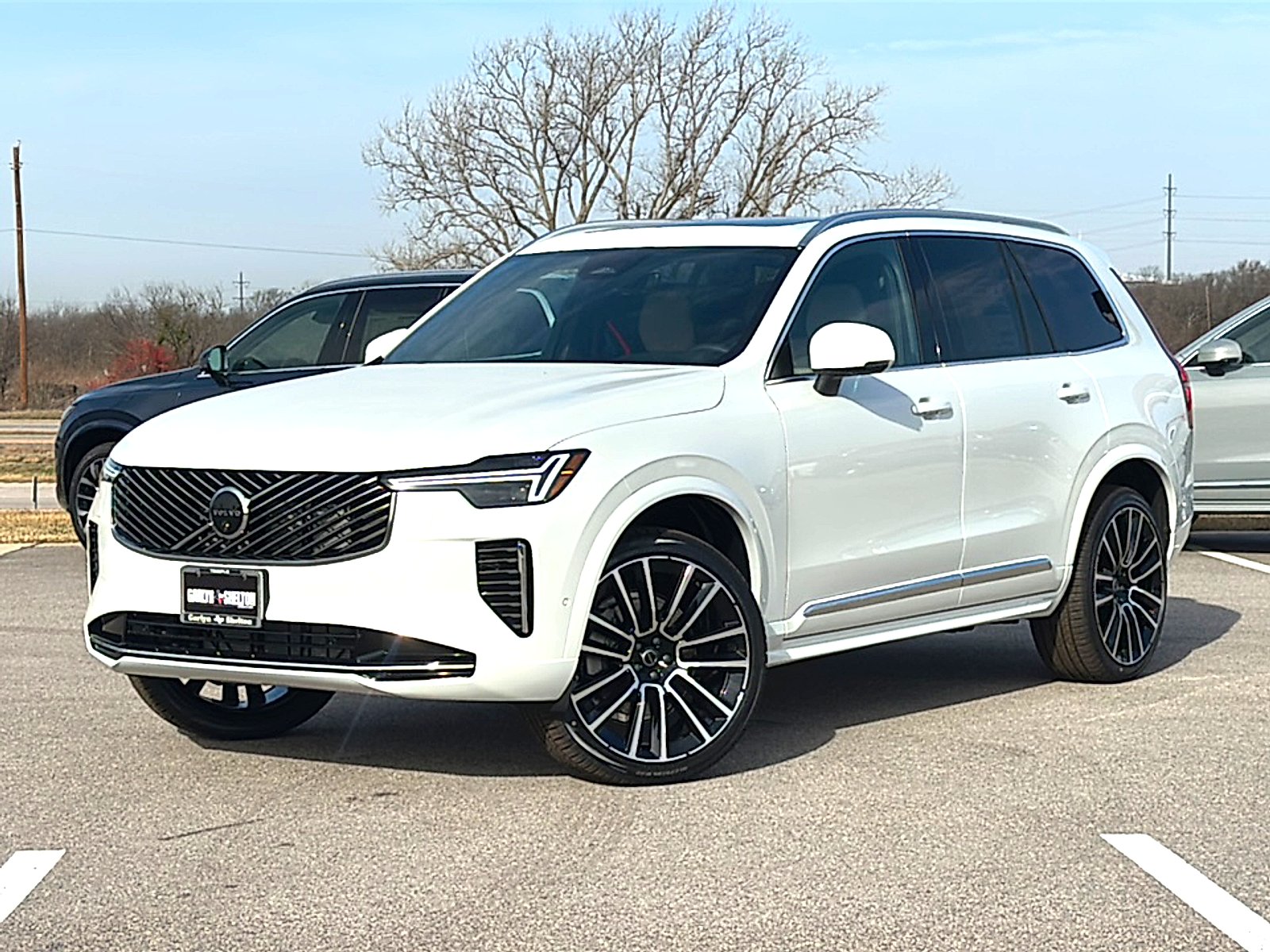 New 2026 Crystal White Volvo Plus image 2