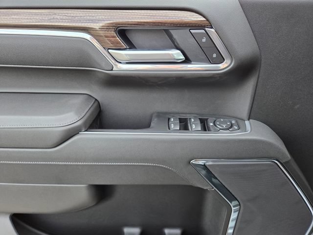 New 2026 Sterling Gray Metallic Chevrolet LT image 9