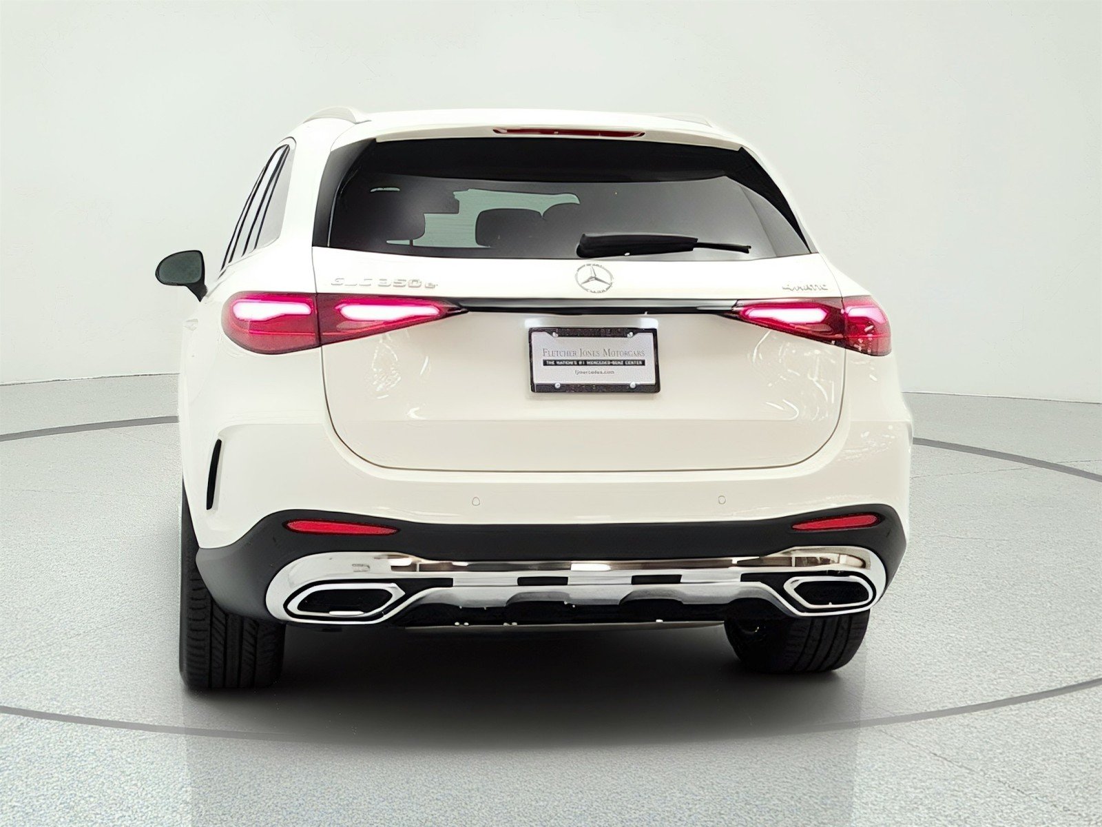Used 2025 Polar White Mercedes-Benz GLC 350e 4MATIC® SUV image 6