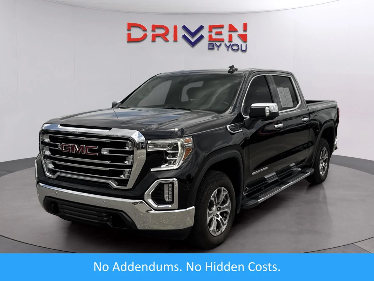 Used 2021 ONYX BLACK GMC SLT image 1