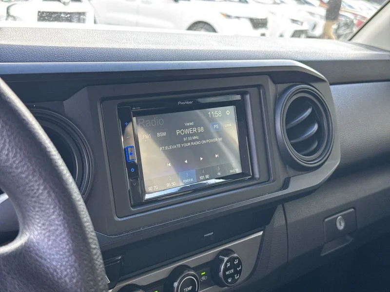 Used 2017 white Toyota SR image 17
