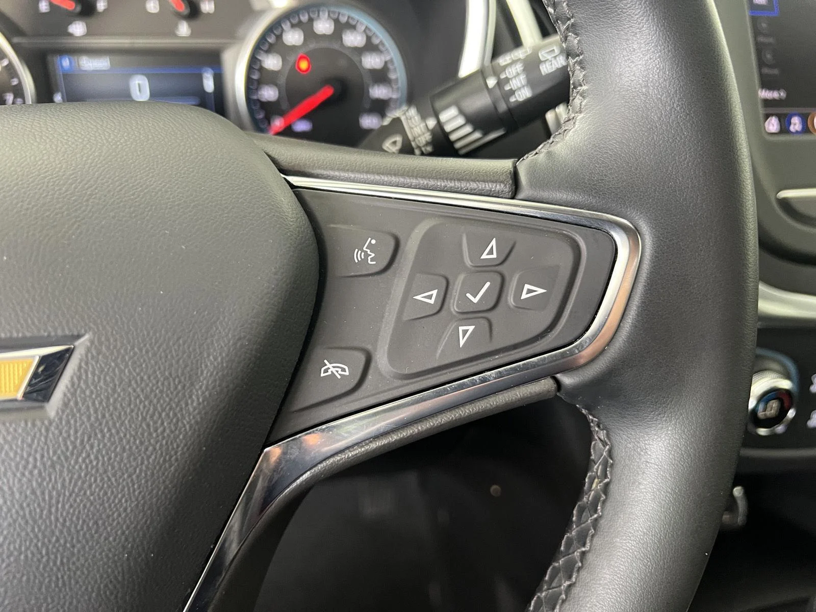 Used 2024 Riptide Blue Metallic Chevrolet LT image 10