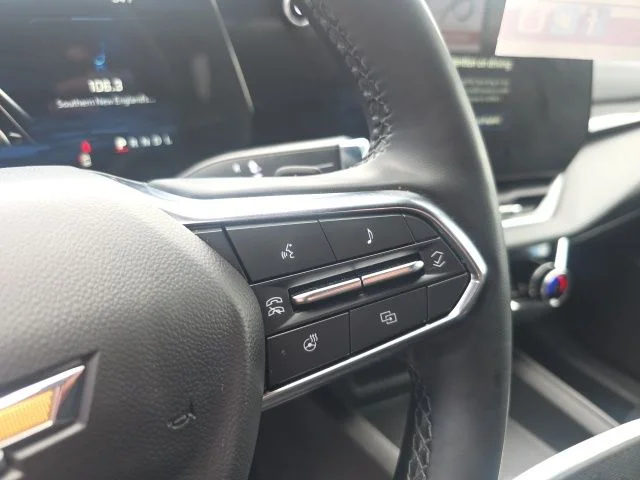 Used 2025 White Chevrolet LT image 19