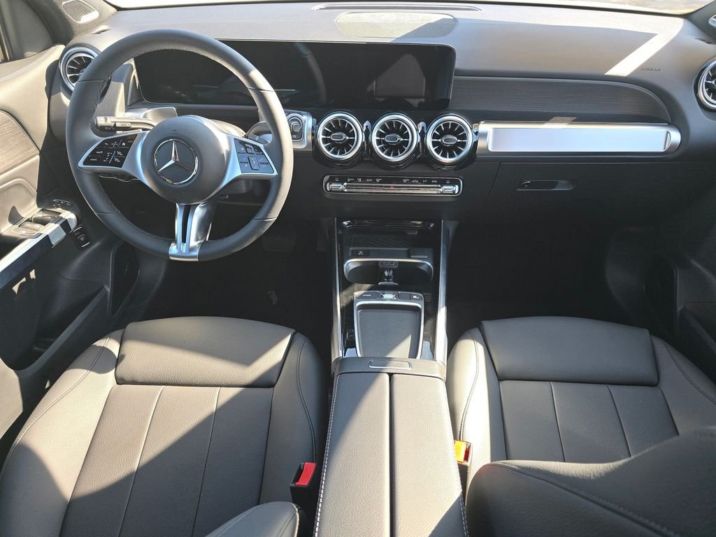 New 2026 Polar White Mercedes-Benz GLB 250 image 20
