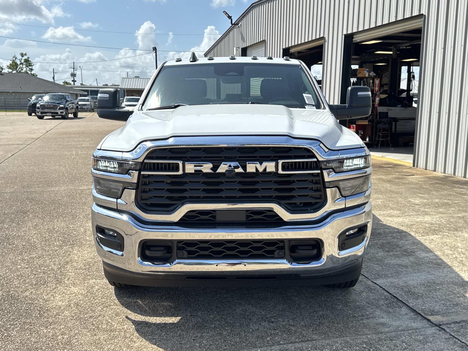 New 2026 Bright White Clear-Coat Exterior Paint RAM Tradesman image 2