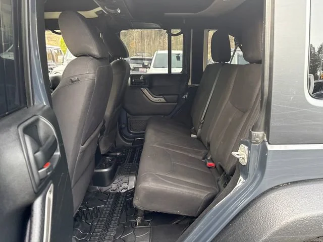 Used 2018 Rhino Clearcoat Jeep Sport S image 14