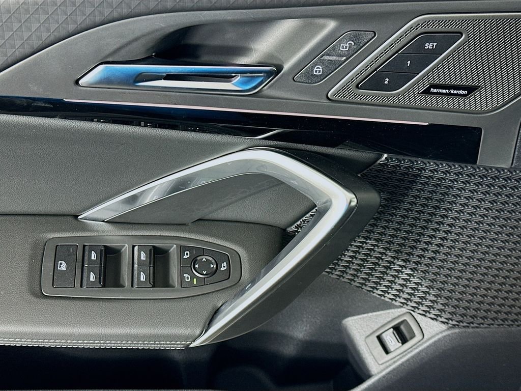 New 2026 Black Sapphire Metallic BMW xDrive28i image 20
