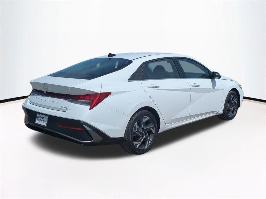 New 2026 White Hyundai Limited image 5