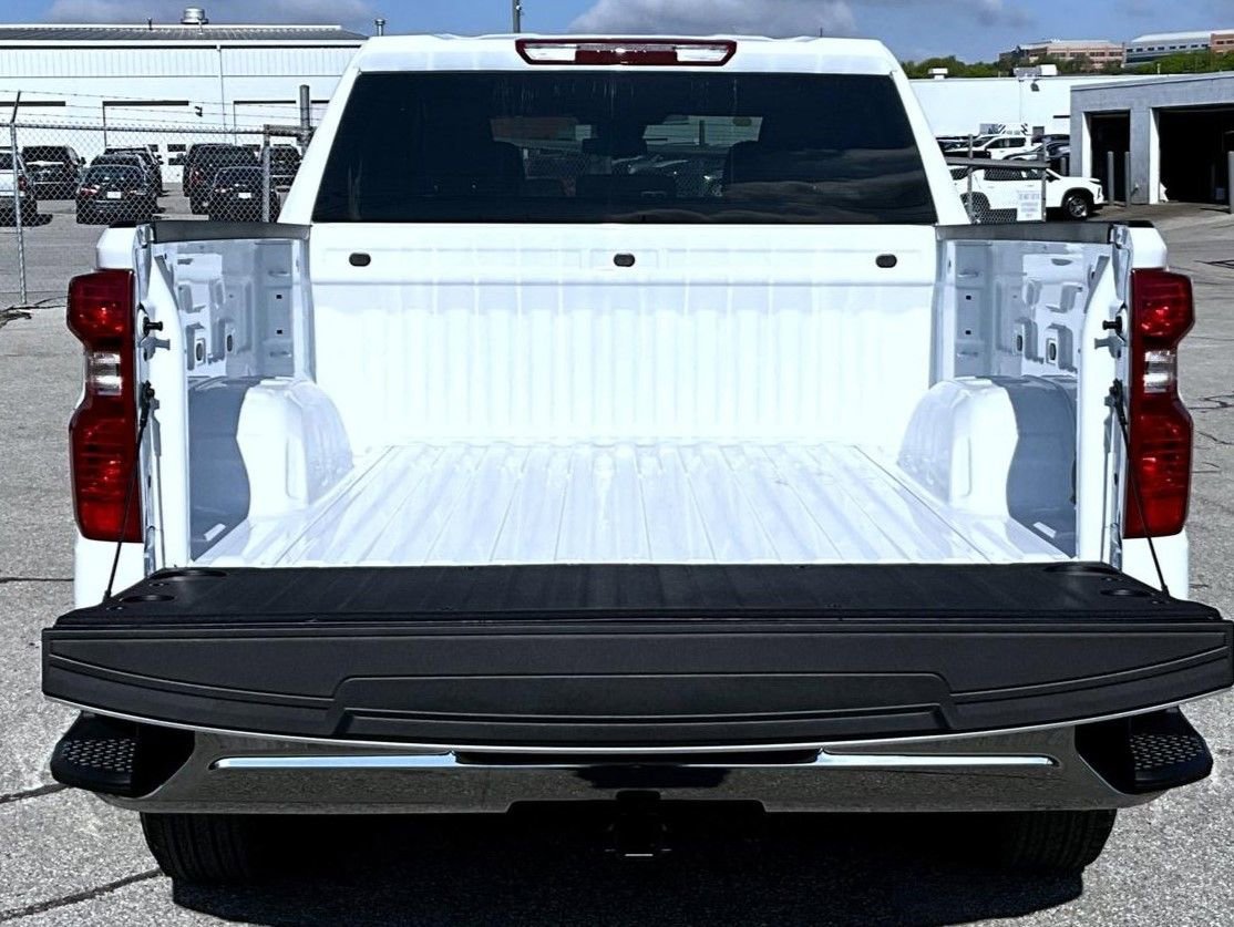 2026 Chevrolet Silverado 1500 LT - Photo 9