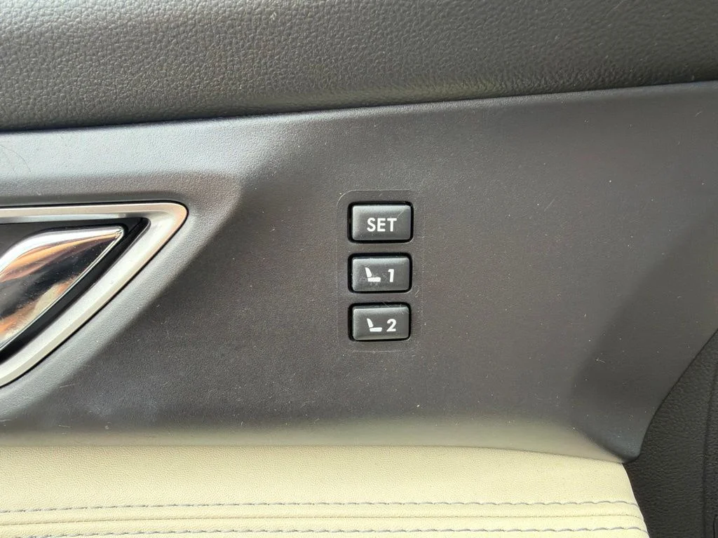 Used 2019 Gray Subaru Limited image 31