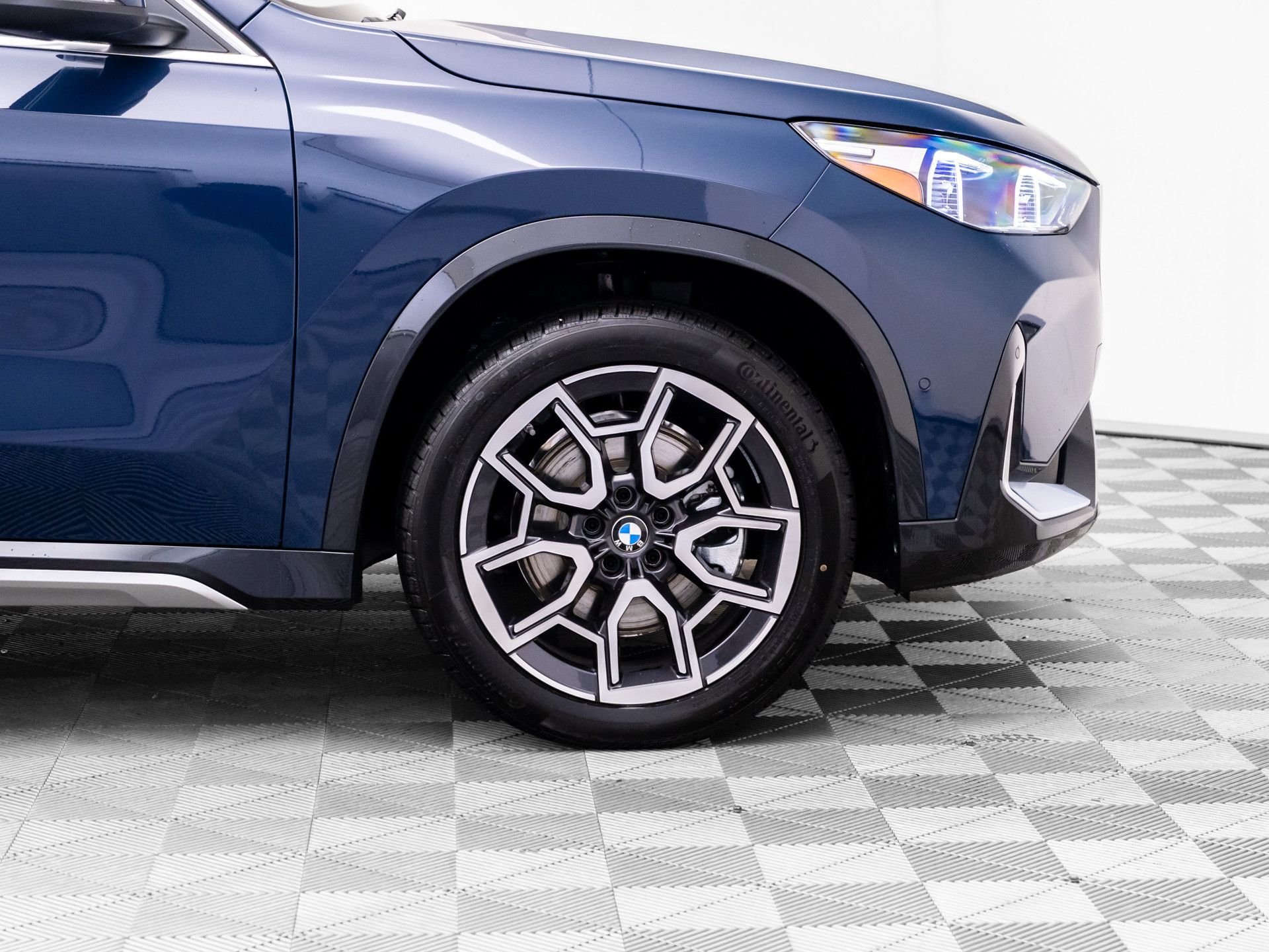 New 2026 Night Dusk Blue Metallic BMW xDrive28i image 34