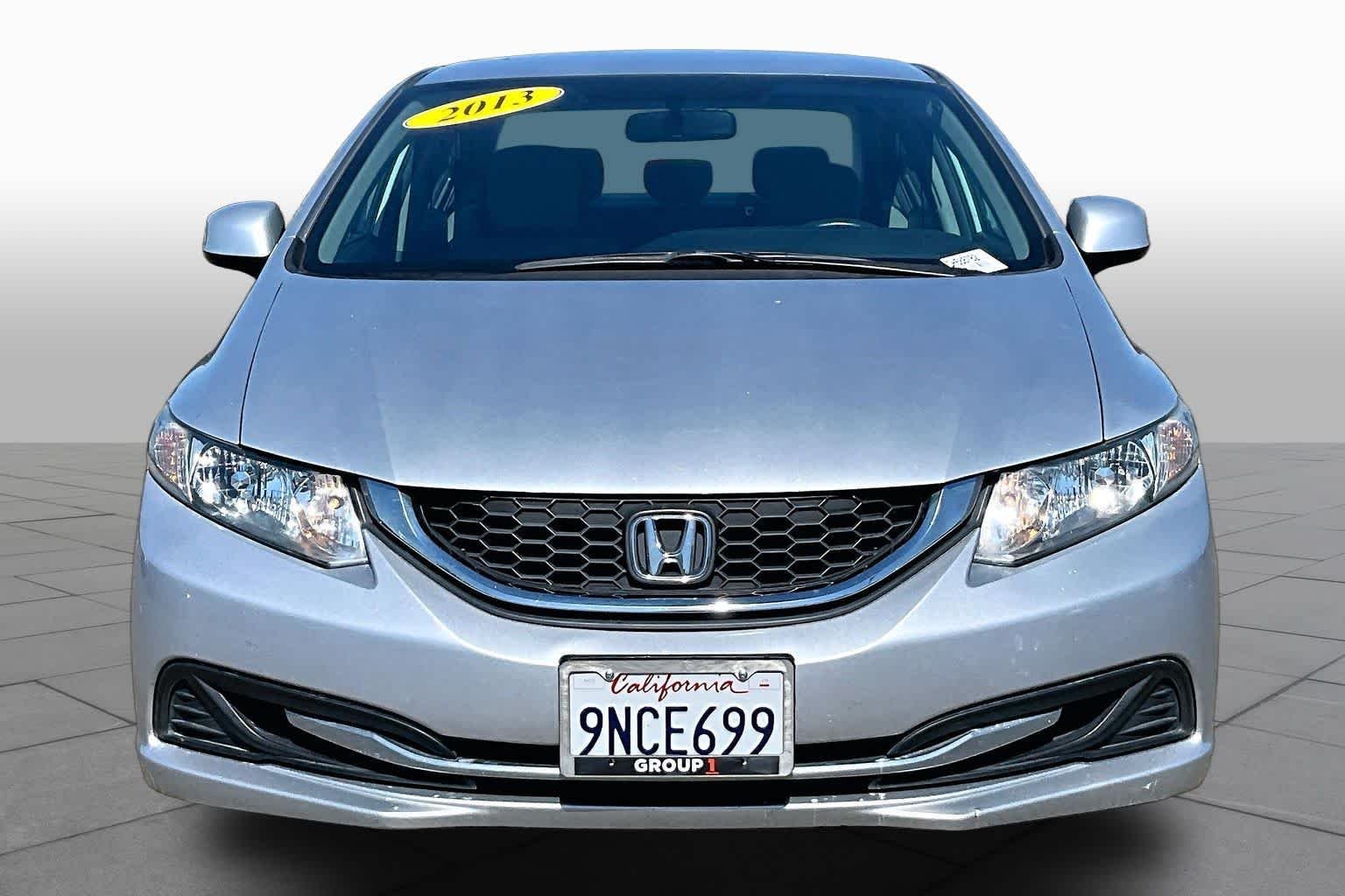 Used 2013 Alabaster Silver Metallic Honda LX image 3