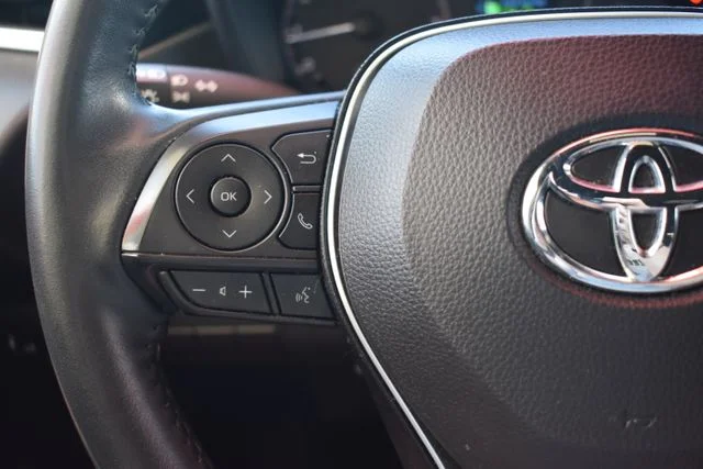 Used 2023 White Toyota SE image 19