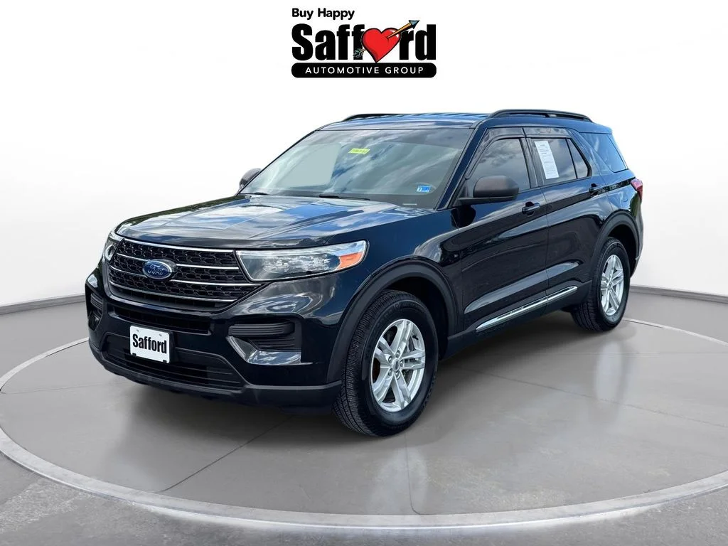 Used 2020 Black Ford XLT image 1