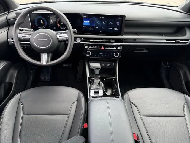 Used 2025 Gray Hyundai SEL image 7