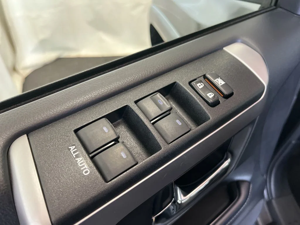 Used 2020 Gray Toyota SR5 image 4