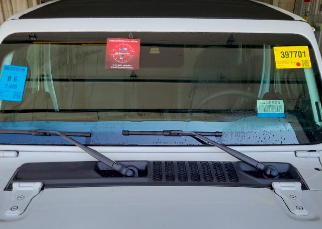 Used 2024 White Jeep Sahara 4xe image 10