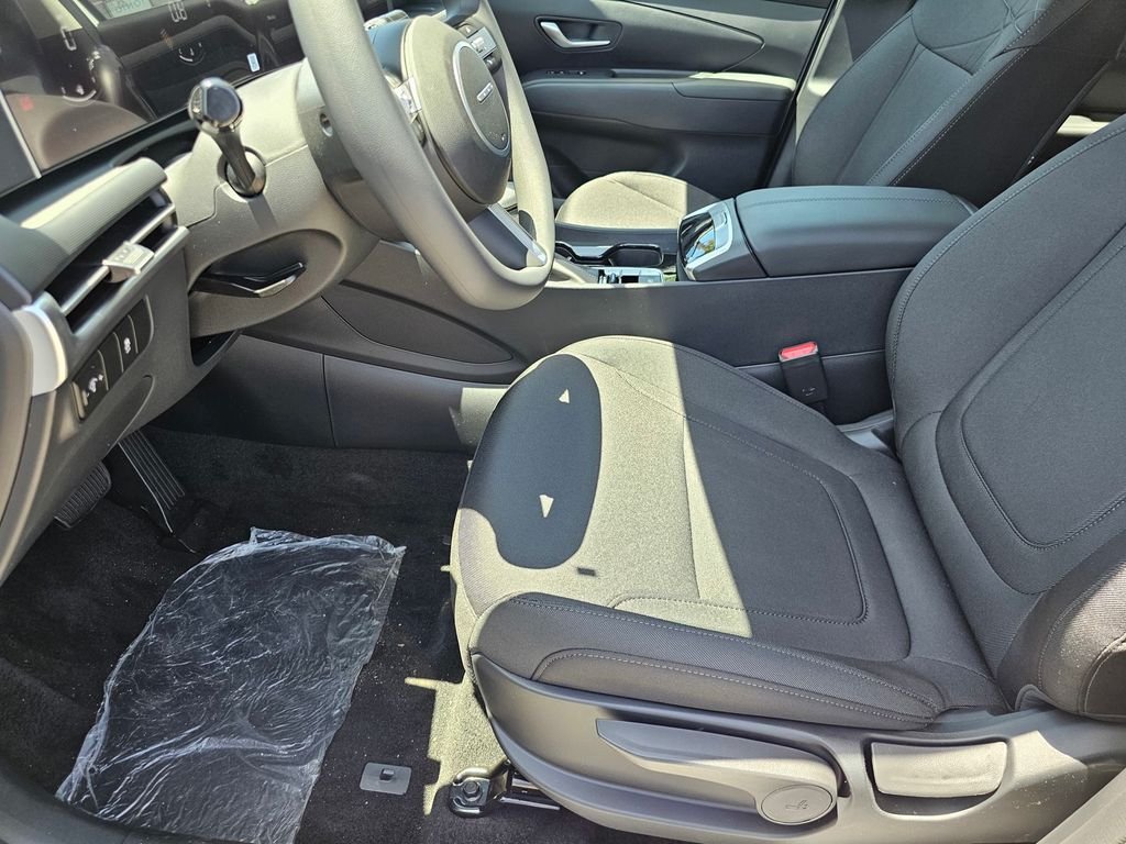New 2026 White Hyundai SE image 24