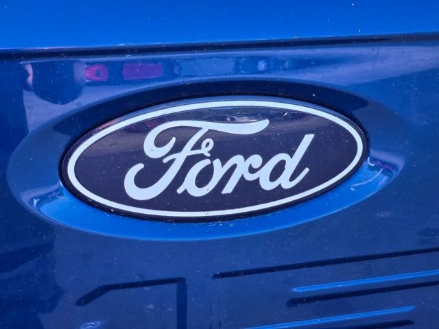 Used 2025 Blue Ford XLT image 16