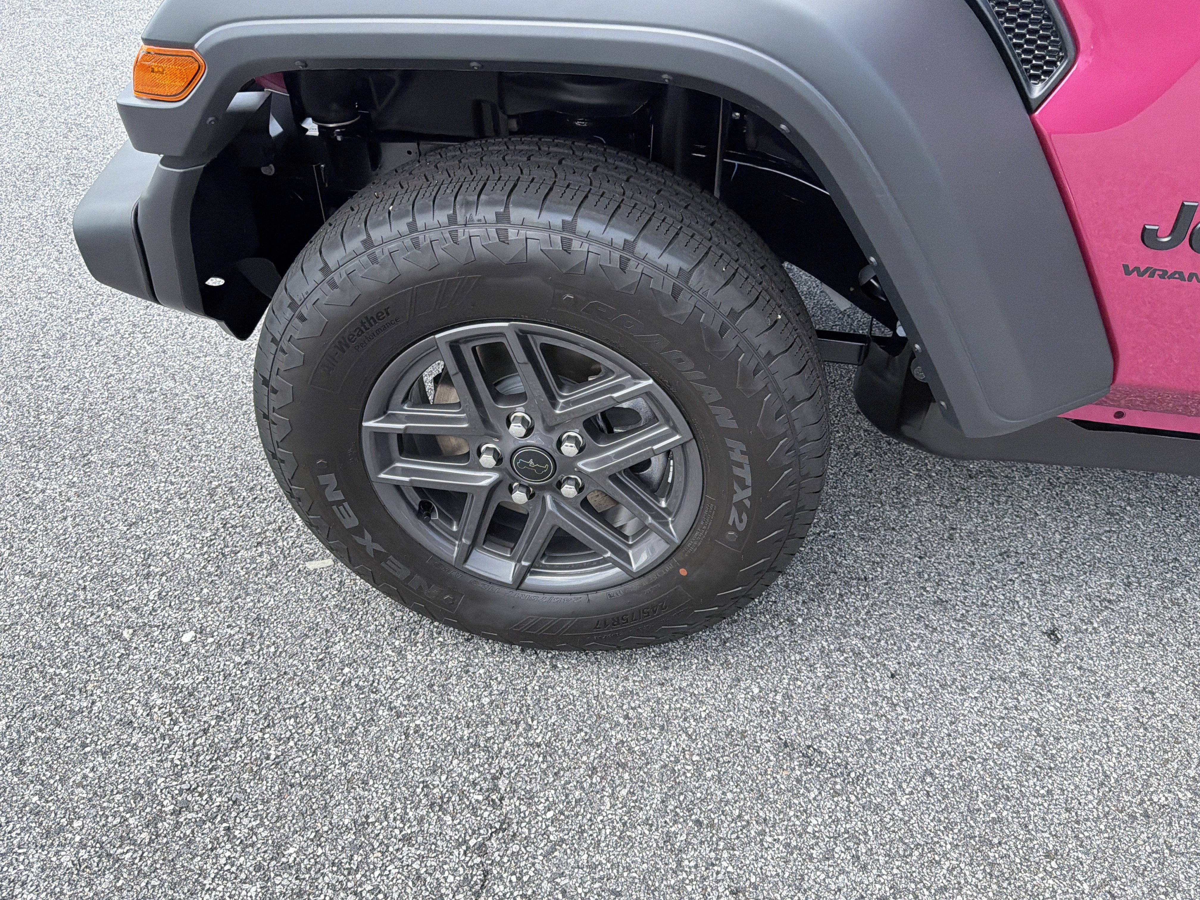 New 2026 Tuscadero Pearl-Coat Exterior Paint Jeep Sport image 13