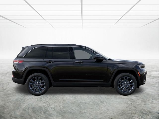 New 2026 Diamond Black Crystal Pearlcoat Jeep  image 22