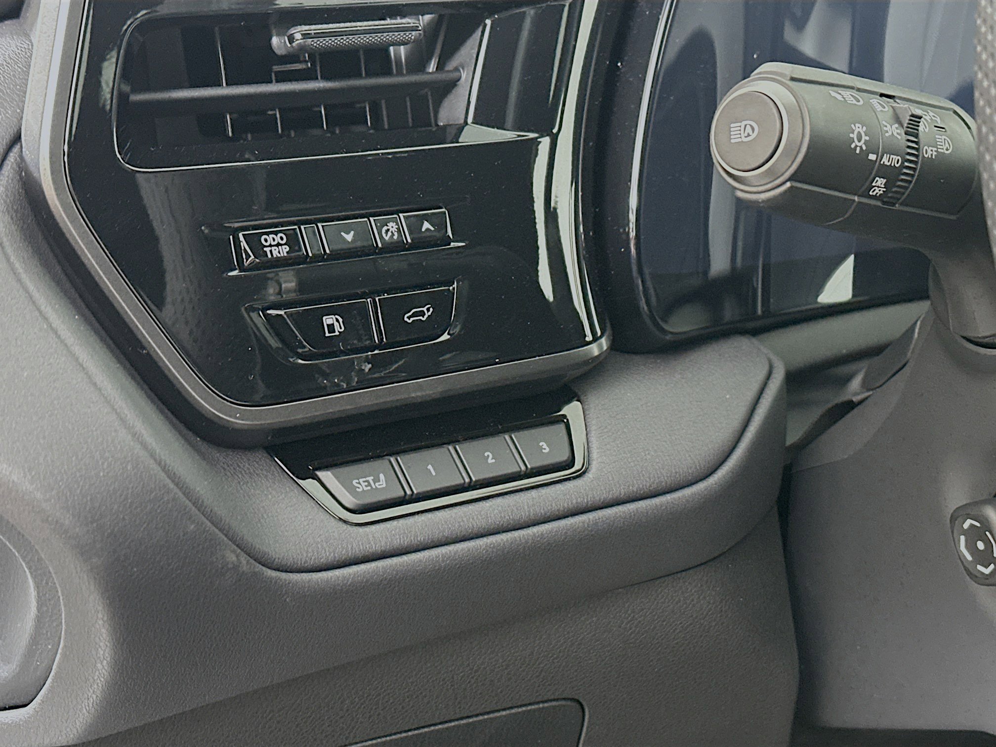 New 2026 Wind Chill Pearl Lexus TX 500h F SPORT PERFORMANCE PREMIUM AWD image 10