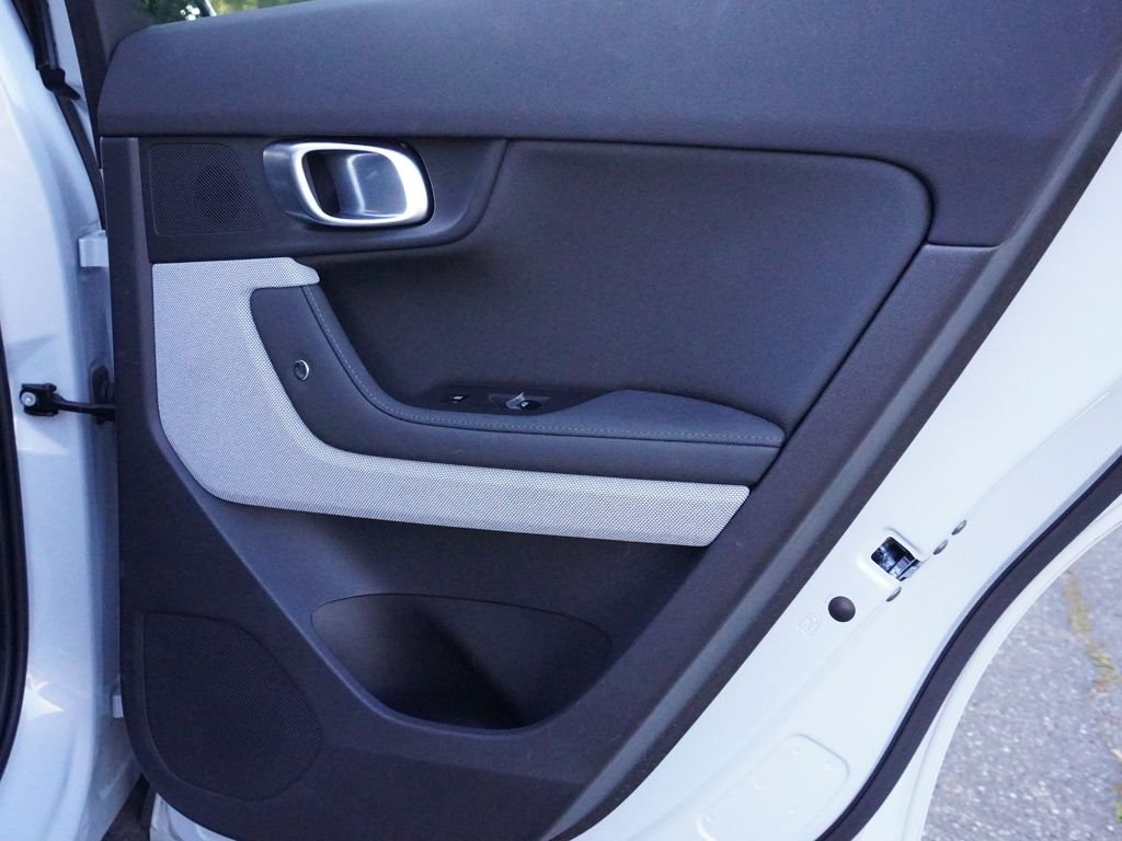 Used 2024 Gray Polestar Long Range Dual Motor image 27