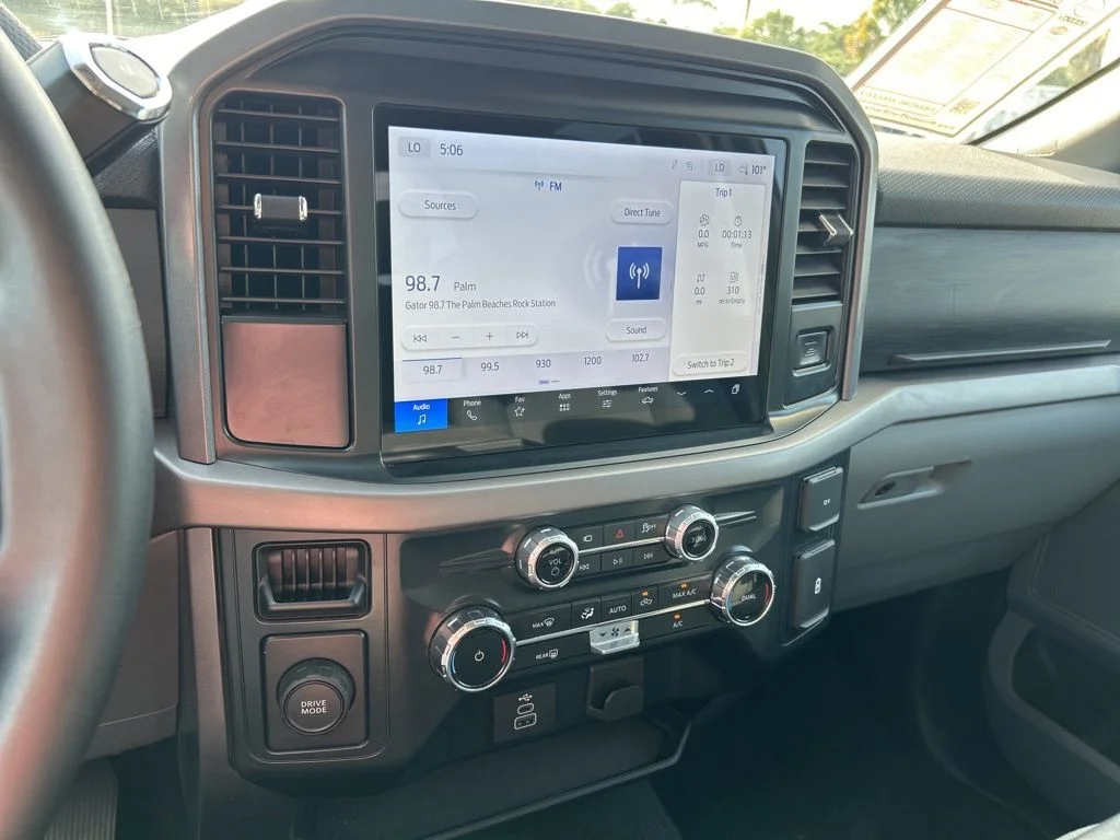 Used 2025 Black Ford XLT image 30