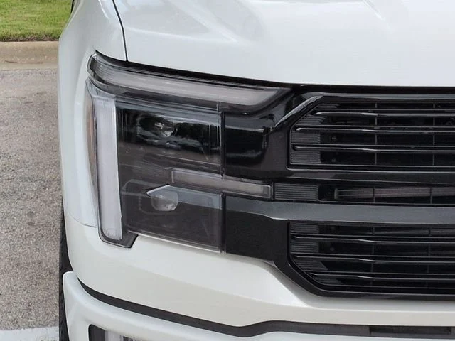 New 2026 Star White Metallic Tri-Coat Ford Platinum® image 10