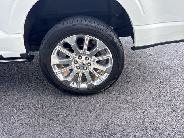Used 2023 White Ford Limited image 10