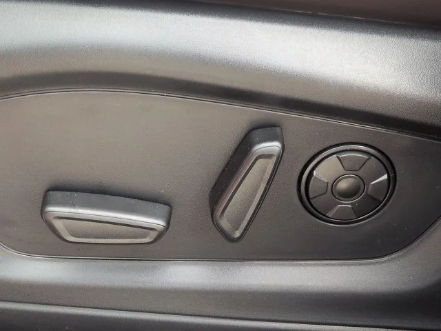 New 2027 Ruby Red Metallic Tinted Clearcoat Ford Platinum™ image 22