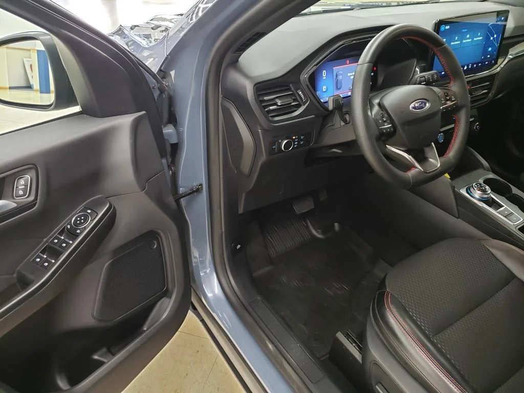 Certified Used 2025 Vapor Blue Ford ST-Line image 11