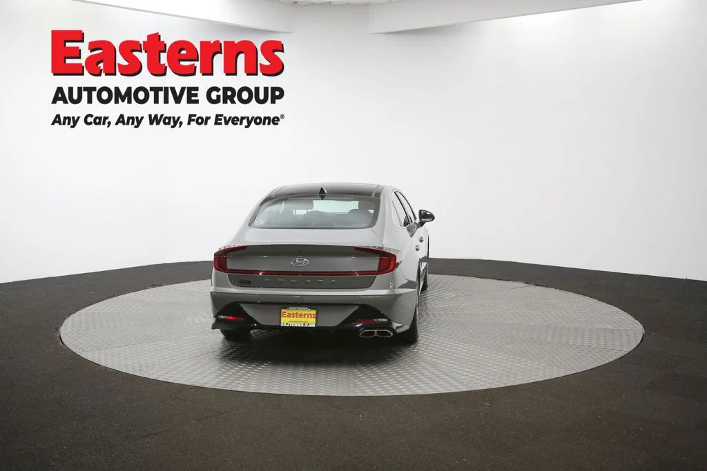 Used 2022 Gray Hyundai SEL image 36