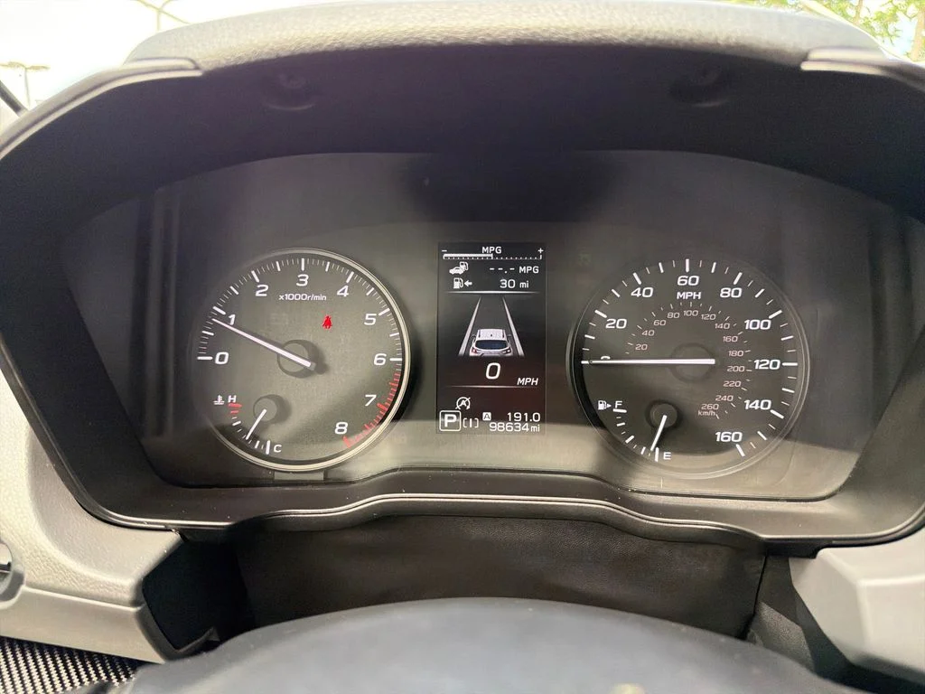 Used 2024 White Subaru Base image 33