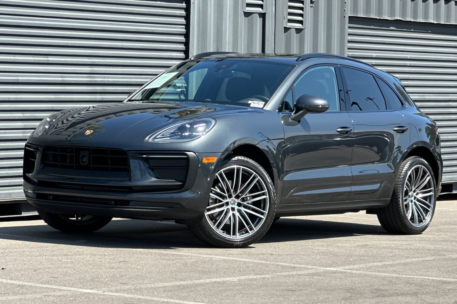 2025 Porsche Macan Base