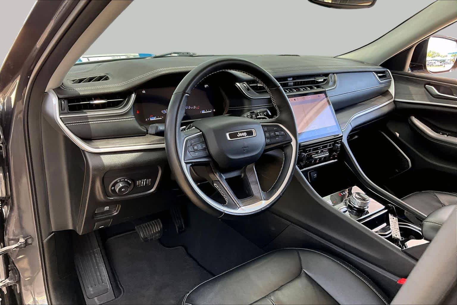 Used 2022 Baltic Gray Metallic Clearcoat Jeep Limited image 18