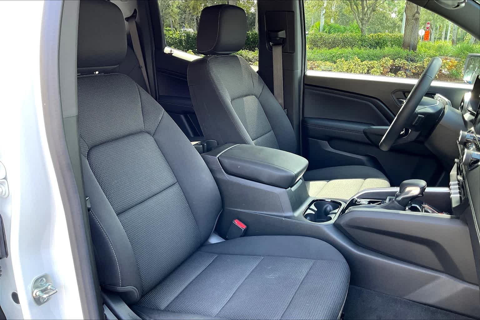 2024 Chevrolet Colorado LT - Photo 8